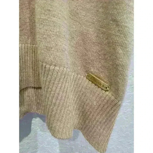 Calvin Klein tan turtle neck. Size large. - Picture 2 of 4